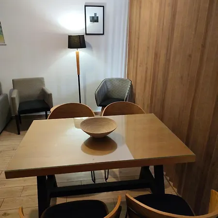 Apartmán Anibo & Center 1551 *