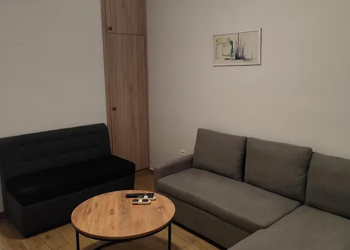 Anibo & Center 1551