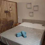 Anibo & Center 1551