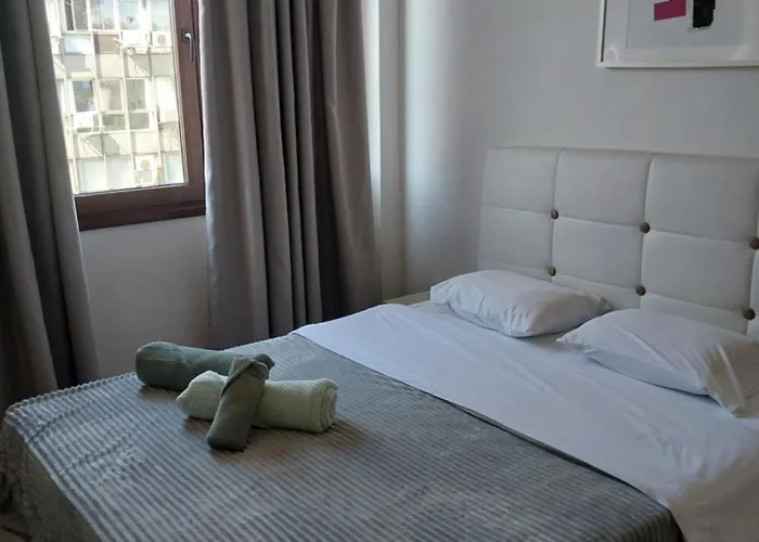 Anibo & Center 1551 Apartman *